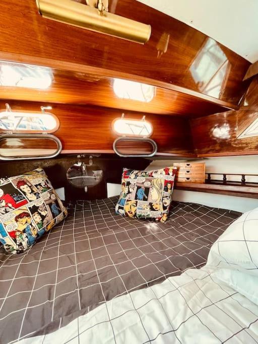 Vintage Classic 70S Boat! Hotel Sant Adria de Besos Exterior foto