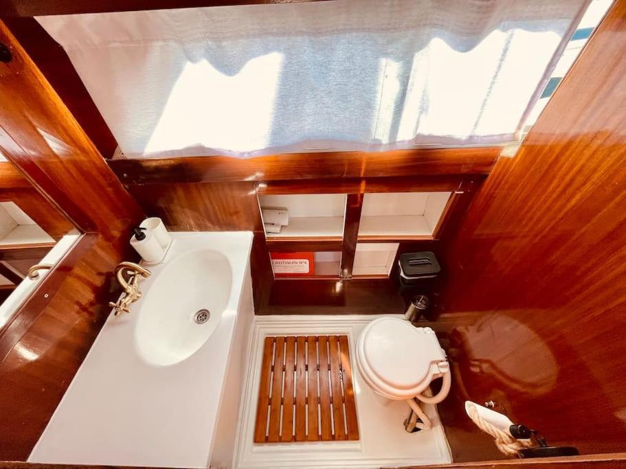 Vintage Classic 70S Boat! Hotel Sant Adria de Besos Exterior foto