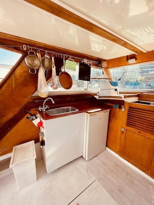 Vintage Classic 70S Boat! Hotel Sant Adria de Besos Exterior foto