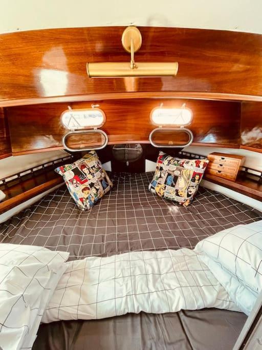 Vintage Classic 70S Boat! Hotel Sant Adria de Besos Exterior foto