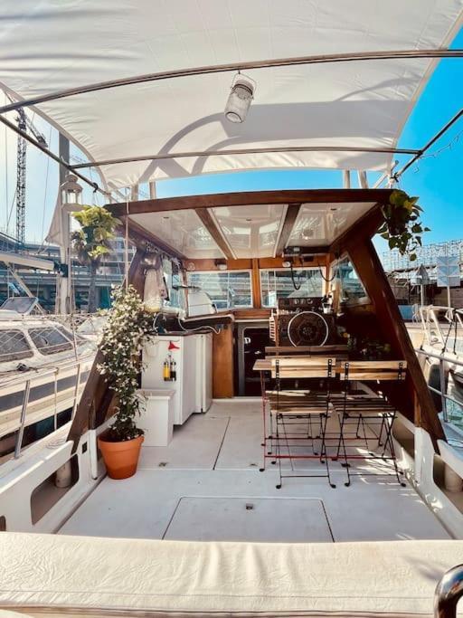 Vintage Classic 70S Boat! Hotel Sant Adria de Besos Exterior foto