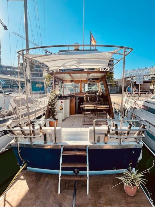Vintage Classic 70S Boat! Hotel Sant Adria de Besos Exterior foto