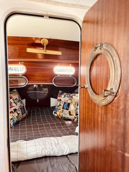 Vintage Classic 70S Boat! Hotel Sant Adria de Besos Exterior foto